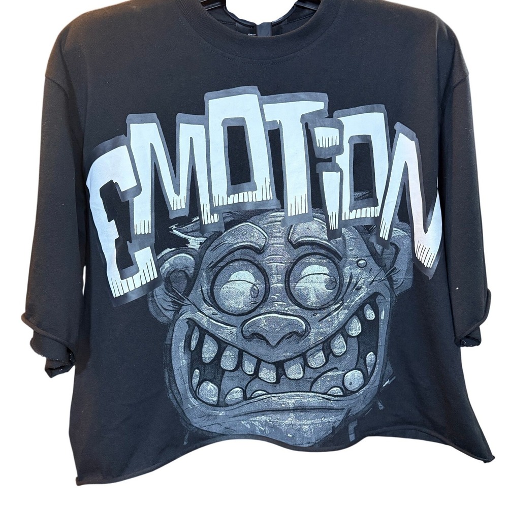 Mixed Emotion Mens Super Crop Graphic T-Shirt Black Short Sleeve Boxy Small